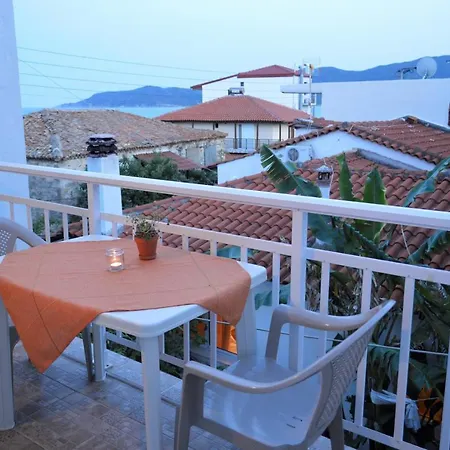 Appart hôtel Giannas House *