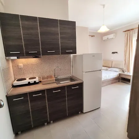 Giannas House Sarti